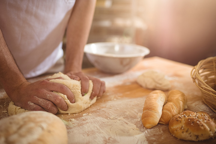 Development of lactobacillus fermented strains specialized for baking
